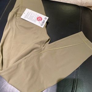 Lululemon leggings size 6